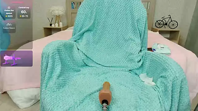 oliviiaa online show from 09/19/25, 12:12