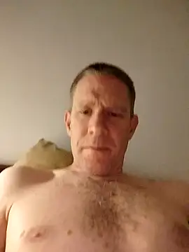 Snapshot of Blondinet92 chatting on 12/17/25, 09:54 Blondinet92 online show from 12/17/25, 09:54