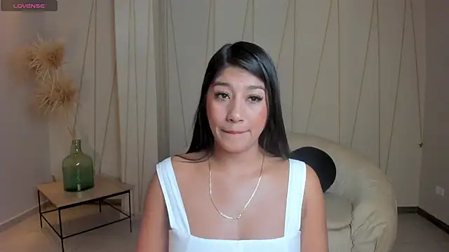 Snapshot of JessicaWilliams1 chatting on 03/01/25, 10:13 JessicaWilliams1 online show from 03/01/25, 10:13