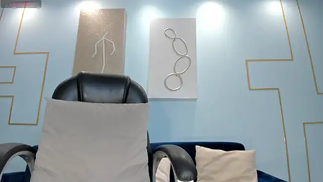 Snapshot of JessicaWilliams1 chatting on 03/08/25, 10:22 JessicaWilliams1 online show from 03/08/25, 10:22