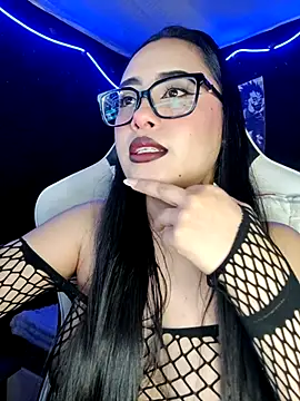 Janna mnt online show from 10/31/25, 04:46