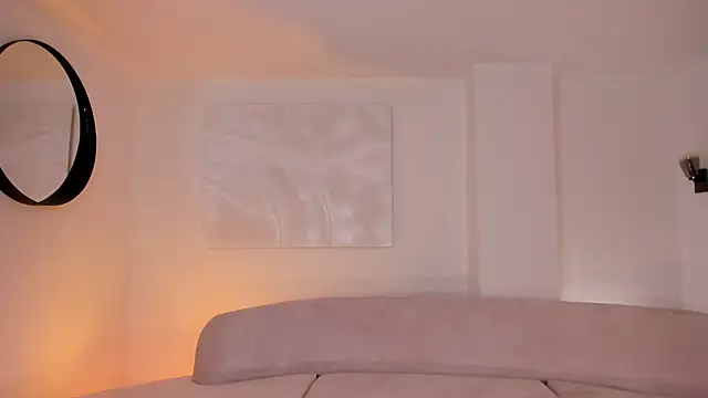 Snapshot of DominiqueVega chatting on 12/24/24, 09:33 DominiqueVega online show from 12/24/24, 09:33