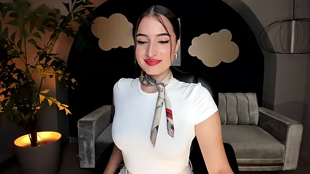 Snapshot of DominiqueVega chatting on 02/26/25, 08:33 DominiqueVega online show from 02/26/25, 08:33