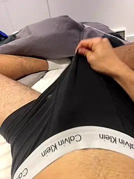 Snapshot of h0rnyguy001 chatting on 11/04/25, 10:09 h0rnyguy001 online show from 11/04/25, 10:09