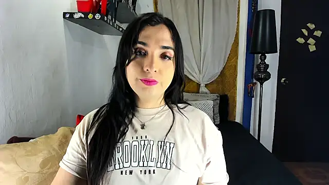 SARAMISHA online show from 10/09/25, 05:27