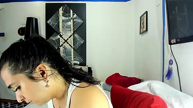 SARAMISHA online show from 04/17/26, 10:35