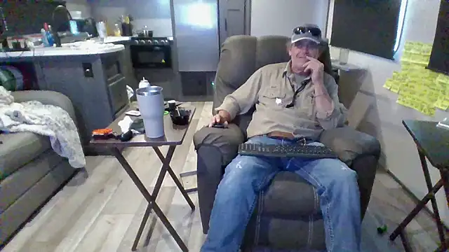 Snapshot of lateniter chatting on 01/05/26, 11:08 lateniter online show from 01/05/26, 11:08