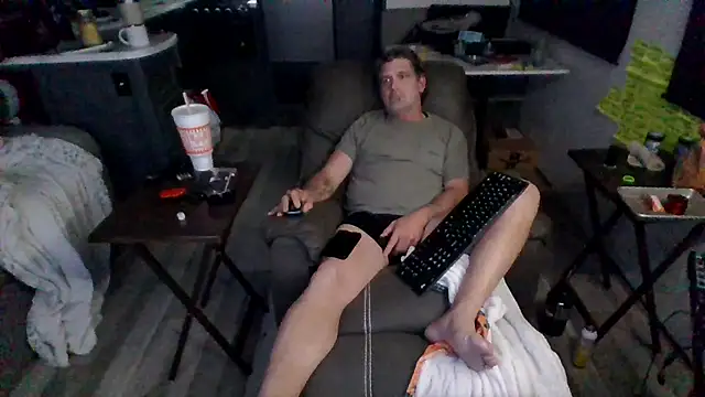 Snapshot of lateniter chatting on 02/18/26, 06:31 lateniter online show from 02/18/26, 06:31