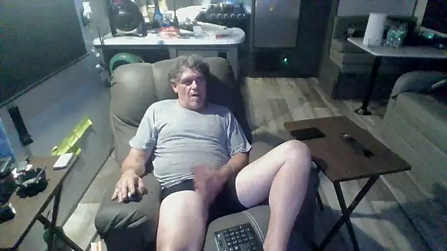 Snapshot of lateniter chatting on 03/01/26, 06:48 lateniter online show from 03/01/26, 06:48