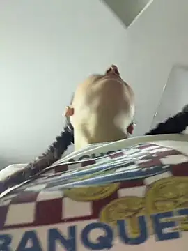 LittleDoll    online show from 03/27/26, 01:00