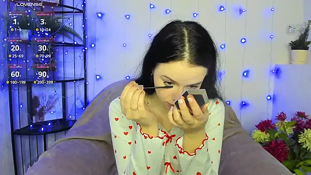 Snapshot of Lori__Hell chatting on 02/14/25, 02:50 Lori  Hell online show from 02/14/25, 02:50