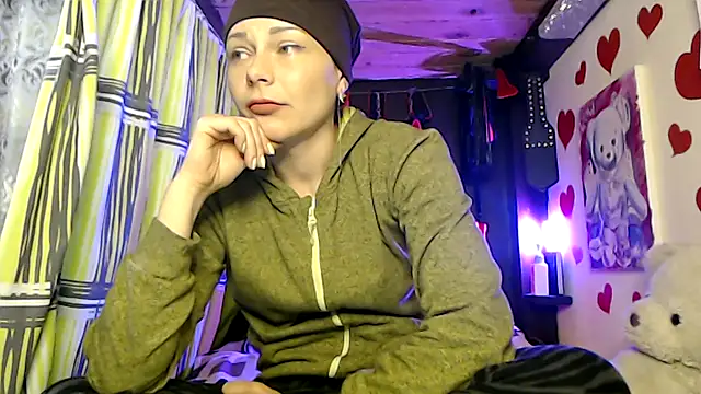 HarleyQuinn 69 online show from 03/18/25, 07:42