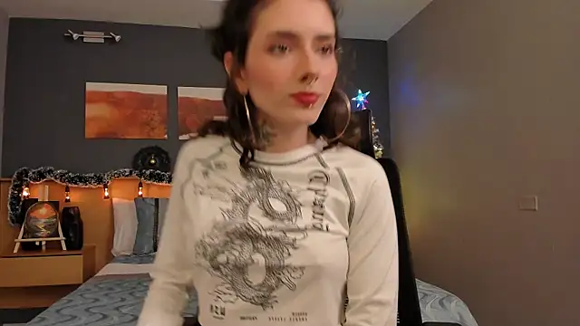 LiliJones  online show from 12/04/24, 04:38