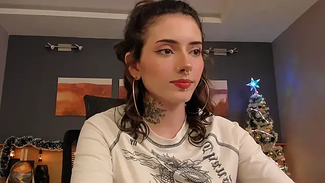 LiliJones  online show from 12/04/24, 07:45