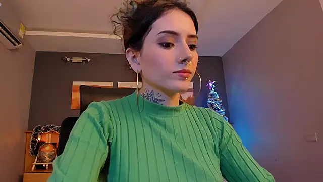 LiliJones  online show from 12/05/24, 08:00