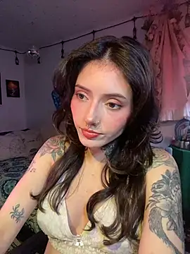 Snapshot of LiliJones_ chatting on 05/19/26, 09:54 LiliJones online show from 05/19/26, 09:54