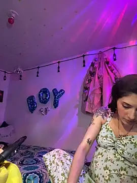 Snapshot of LiliJones_ chatting on 05/26/26, 10:17 LiliJones online show from 05/26/26, 10:17