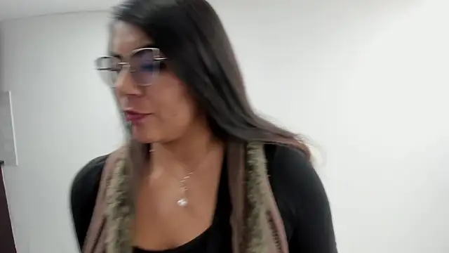 Luna Dumont online show from 10/02/25, 06:04