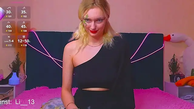 Snapshot of Angelina__1 chatting on 01/01/25, 01:26 Angelina 1 online show from 01/01/25, 01:26