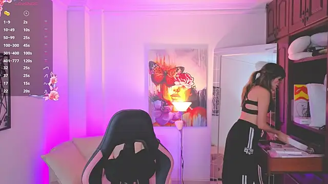 NATAASHA    online show from 10/17/25, 06:43