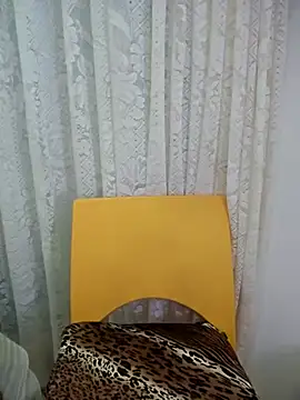 Snapshot of Nandahott chatting on 03/20/25, 10:07 Nandahott online show from 03/20/25, 10:07