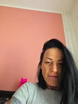 Snapshot of EmilyDiazofficial chatting on 04/26/26, 08:34 EmilyDiazofficial online show from 04/26/26, 08:34