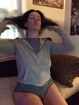 SidneyRaee online show from 10/21/25, 06:41