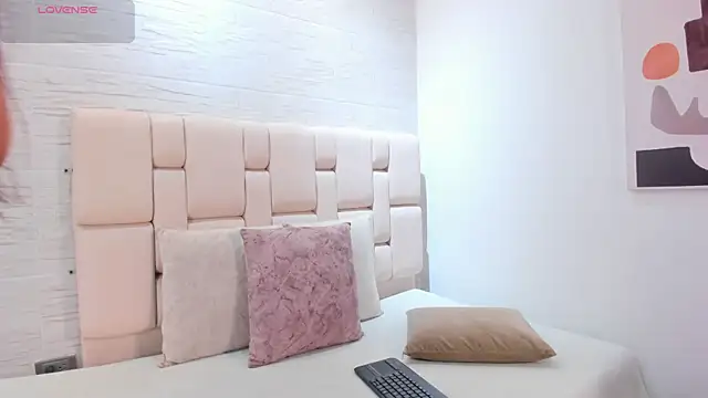 kayleeScott online show from 03/31/26, 07:14