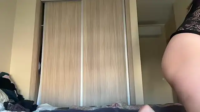 naughtyhollyxxxx online show from 11/28/25, 09:12