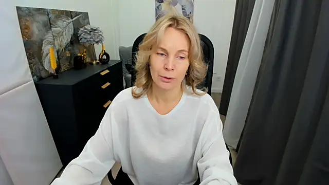 Snapshot of Sinty_Devis chatting on 05/04/26, 04:19 Sinty Devis online show from 05/04/26, 04:19