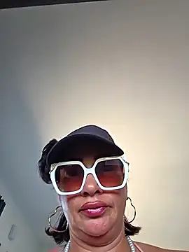 TheGoddessBianca online show from 04/21/26, 10:43