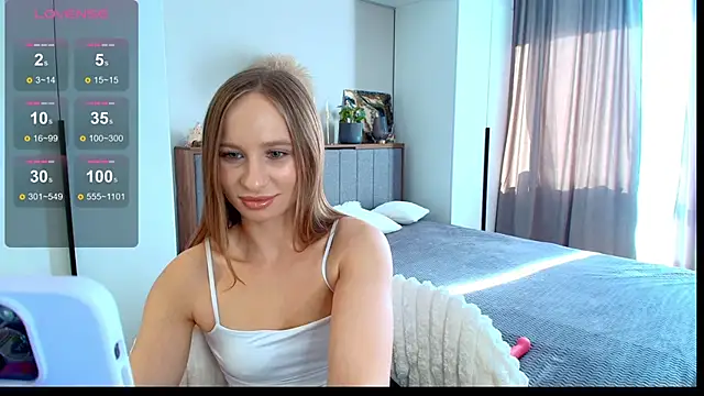 Snapshot of Mad1en chatting on 10/17/25, 04:37 Mad1en online show from 10/17/25, 04:37
