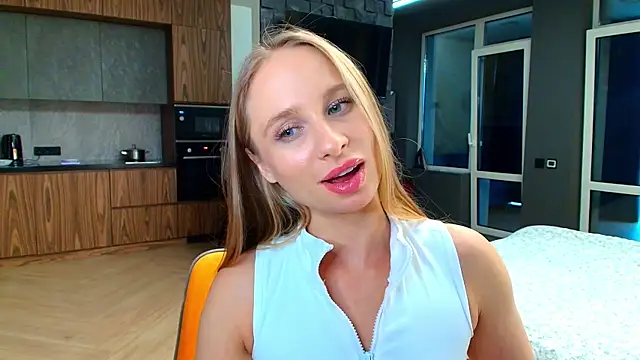 Snapshot of Mad1en chatting on 05/30/26, 01:30 Mad1en online show from 05/30/26, 01:30