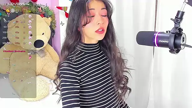 SophiaLiu online show from 12/11/24, 11:43