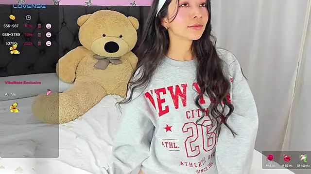 SophiaLiu online show from 01/30/25, 04:27