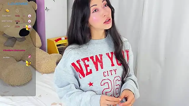 SophiaLiu online show from 02/16/25, 09:16