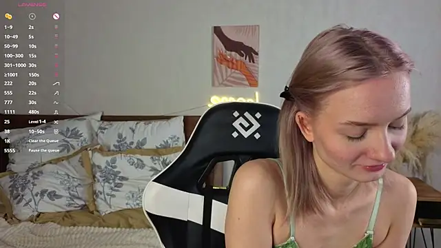 IdaValenti online show from 10/27/25, 11:20