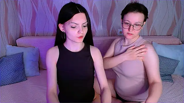  crazy baby  online show from 04/27/26, 07:45