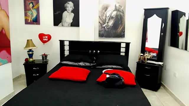 VeronicaReynolds online show from 01/13/25, 12:02