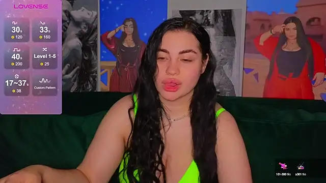 Snapshot of Nikki_Kardashian chatting on 12/05/24, 03:06 Nikki Kardashian online show from 12/05/24, 03:06