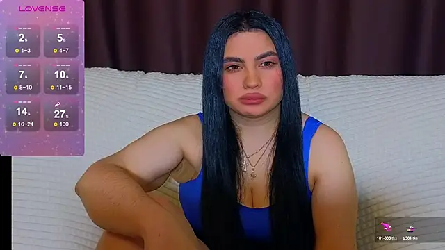 Snapshot of Nikki_Kardashian chatting on 02/08/25, 01:54 Nikki Kardashian online show from 02/08/25, 01:54