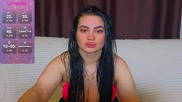 Snapshot of Nikki_Kardashian chatting on 03/04/25, 10:27 Nikki Kardashian online show from 03/04/25, 10:27