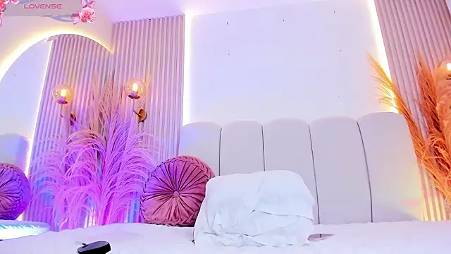 carolriveraa  online show from 03/04/26, 08:15