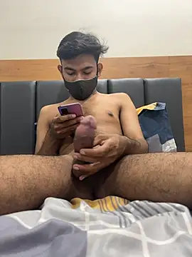 Snapshot of rajapo_1 chatting on 04/25/26, 05:10 rajapo 1 online show from 04/25/26, 05:10