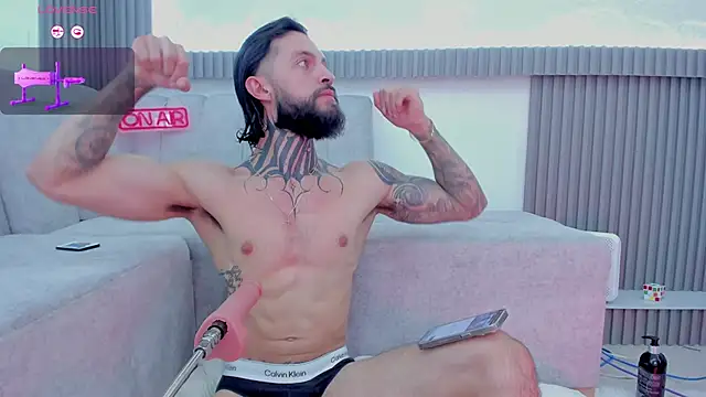 Snapshot of Apolo_Bianco_ chatting on 11/02/25, 10:12 Apolo Bianco online show from 11/02/25, 10:12