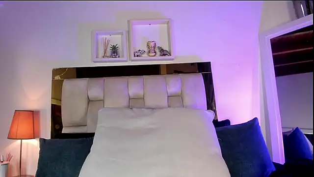 emmy r online show from 04/08/26, 12:16