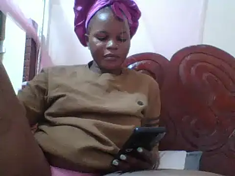 Snapshot of sweet_apple270 chatting on 01/27/25, 08:28 sweet apple270 online show from 01/27/25, 08:28