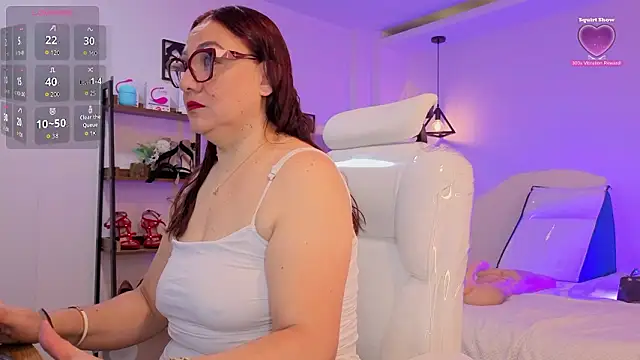 lady nylon  online show from 03/17/26, 11:35