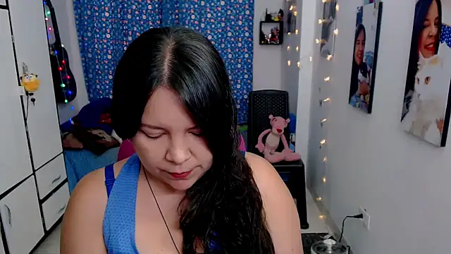 claryssa  online show from 10/22/25, 08:08