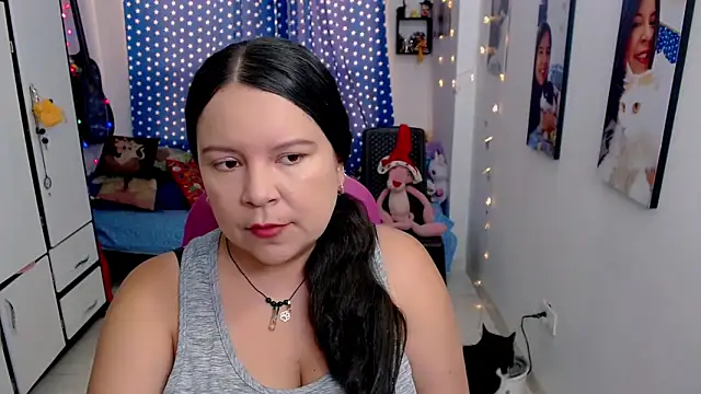 claryssa  online show from 12/02/25, 07:53